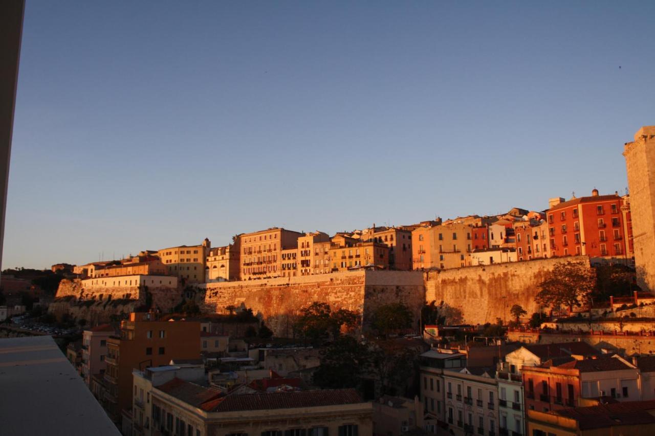 Vista Suites - Piazza Yenne Cagliari Exteriér fotografie