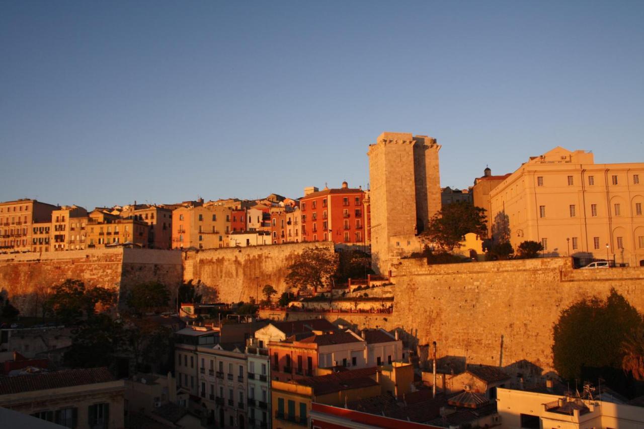 Vista Suites - Piazza Yenne Cagliari Exteriér fotografie
