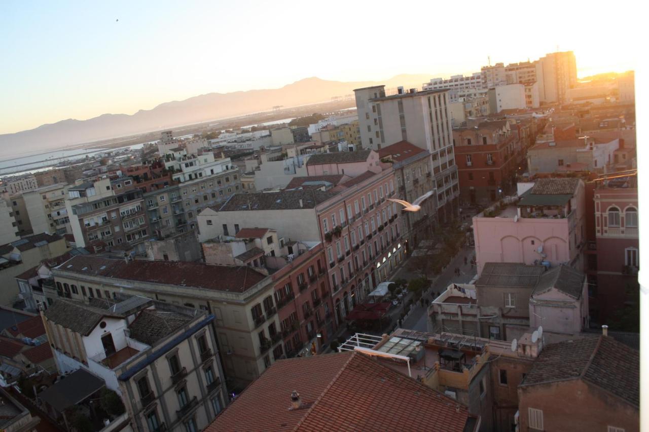 Vista Suites - Piazza Yenne Cagliari Exteriér fotografie